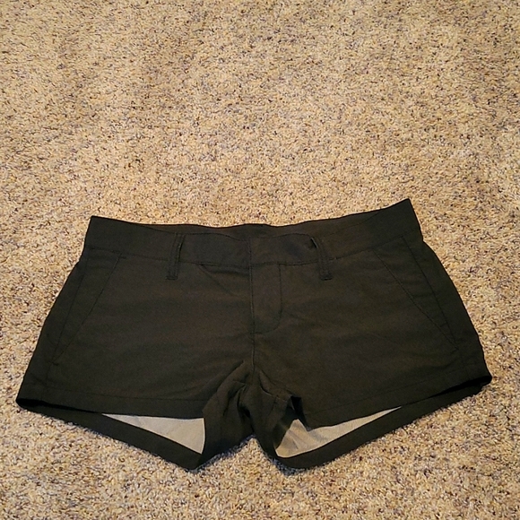 Hurley Black Shorts. Size 3 - Picture 1 of 3